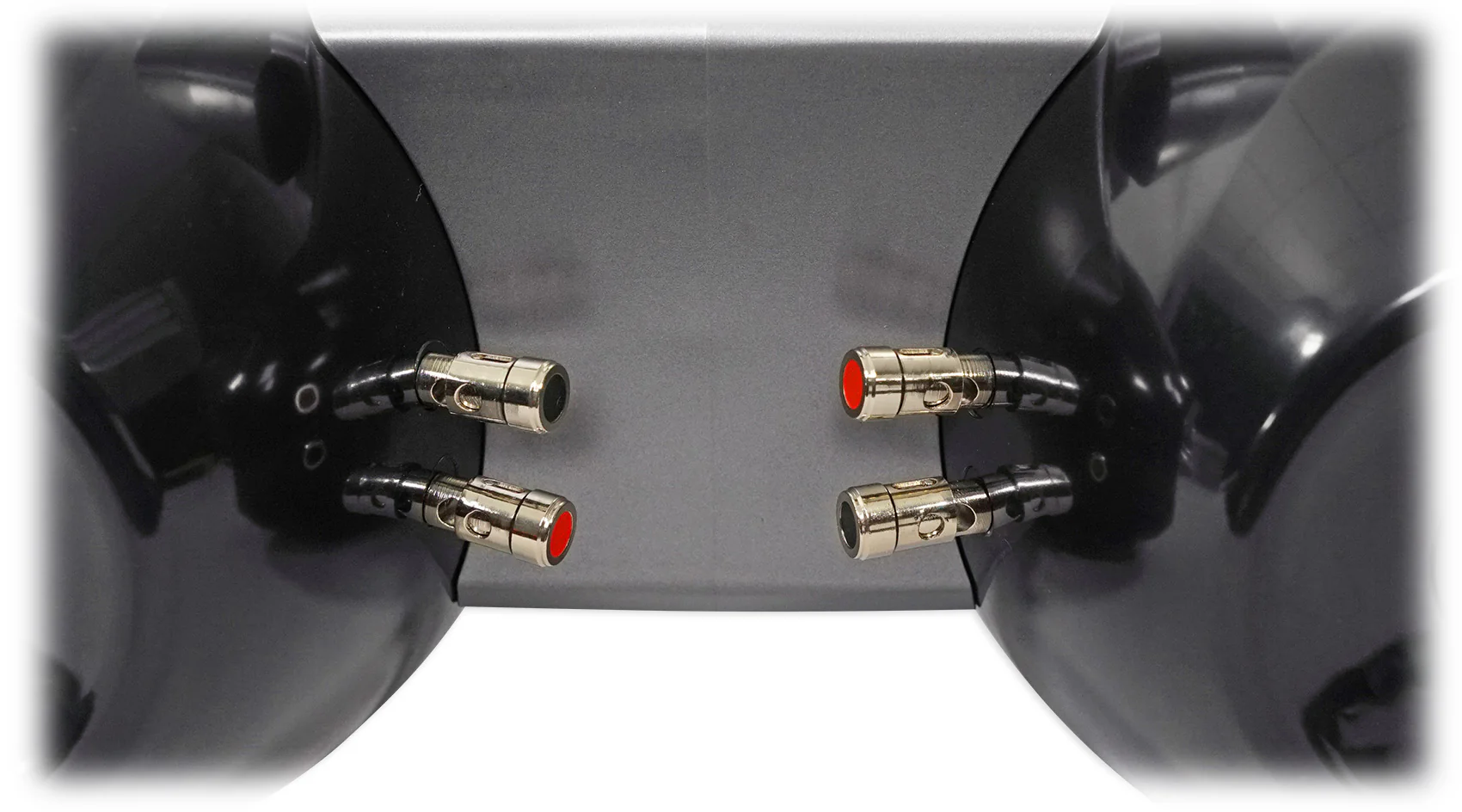 DWB65B Black 2-Pack + MB Quart NA2-400.2 Amplifier Bundle - Image 4