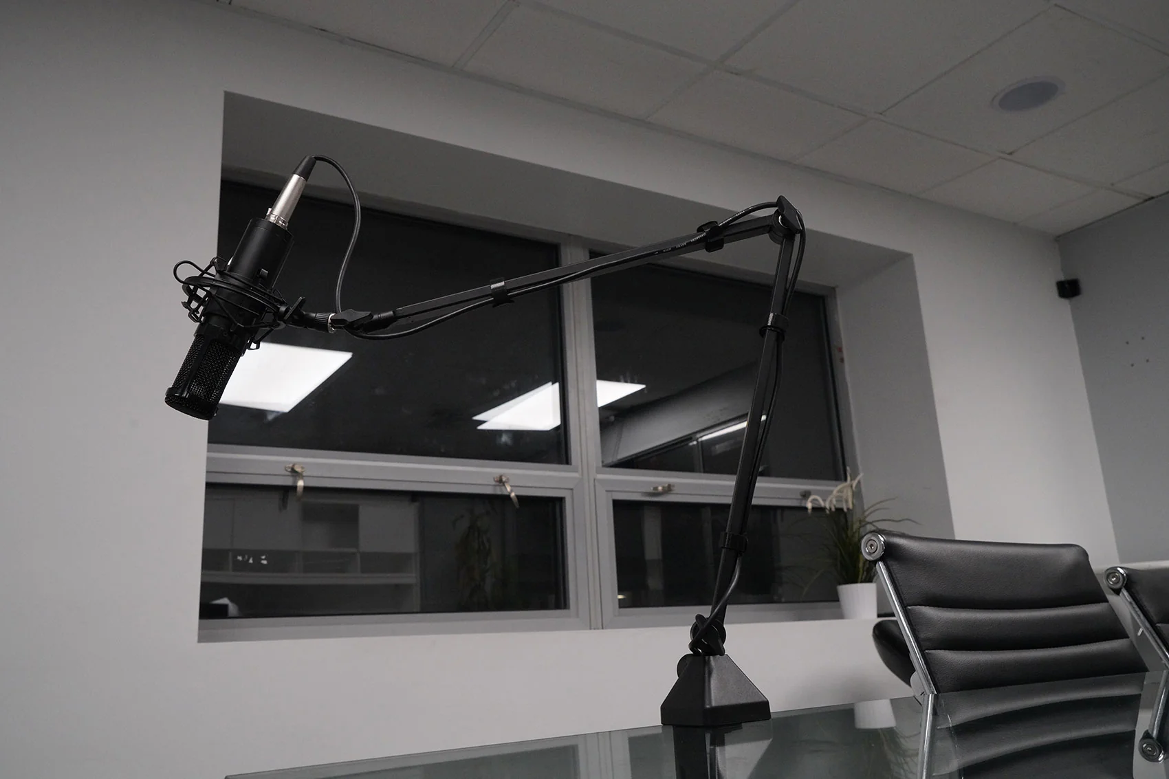 R-BOOM 34 + iStand 22 Bundle - Image 19