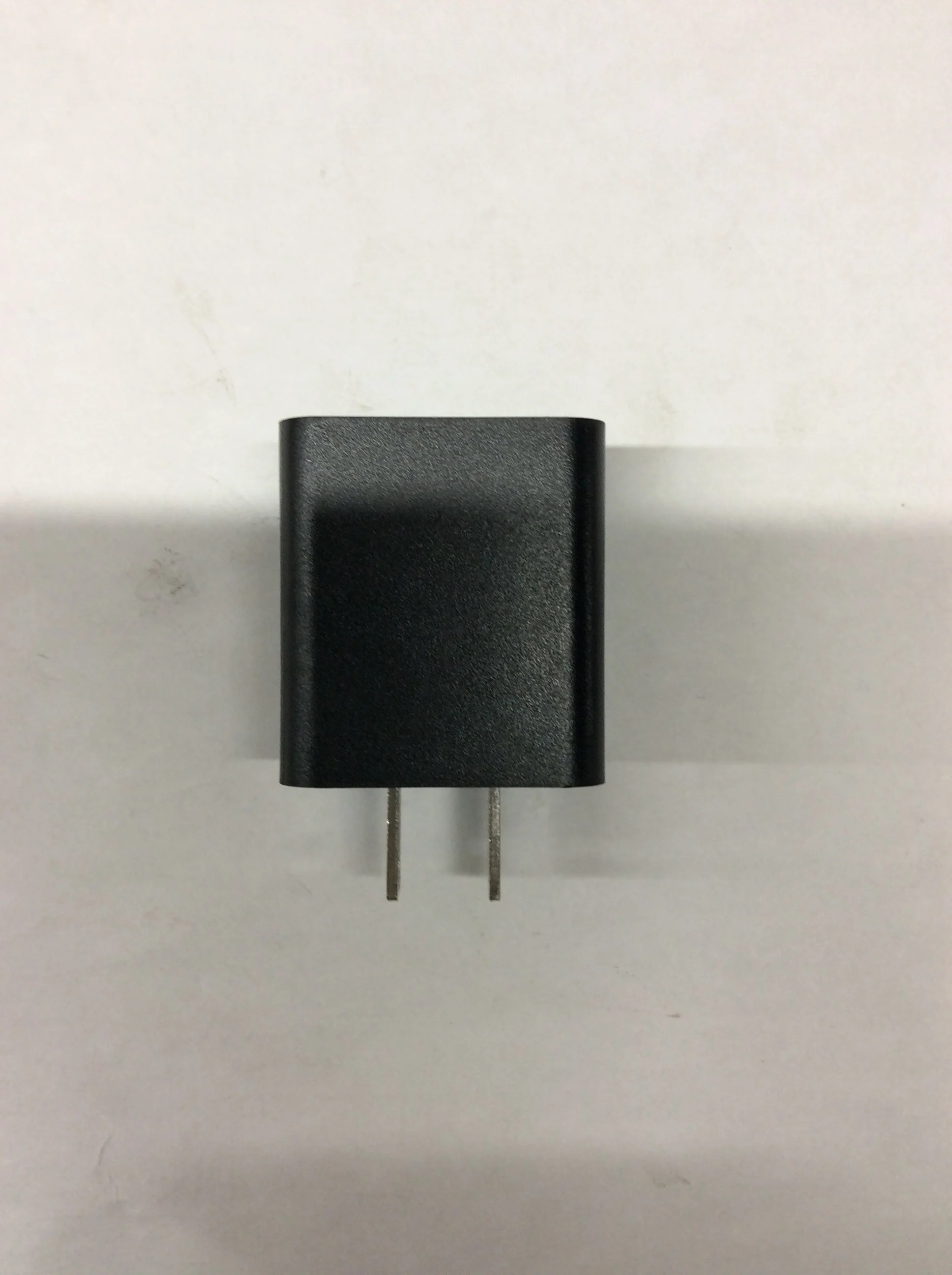 ROCKMIX USB 2A POWER ADAPTER