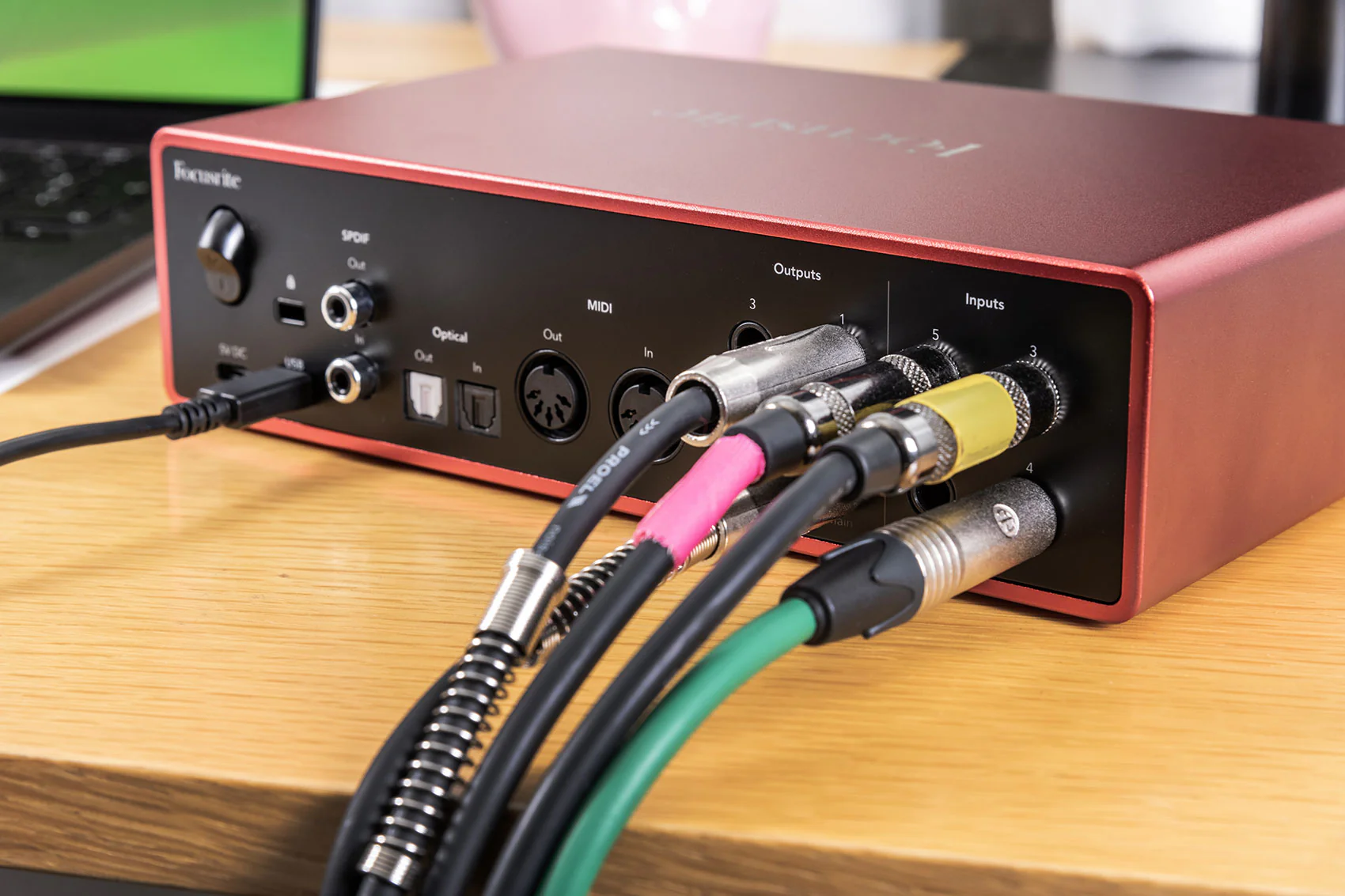 Focusrite SCARLETT 16I16 4G 4th Gen Audio Recording Interface+2) Headphones+Mics - Image 10